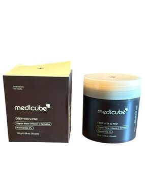Medicube Deep Vita C Pad